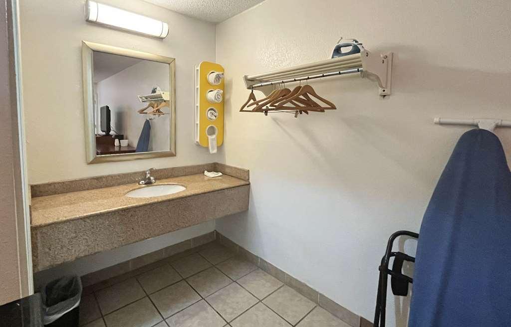 Motel 6-Dayton, Oh - Englewood Rum bild